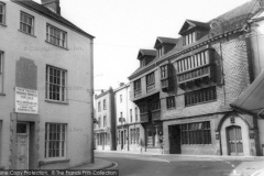 1967-wiveliscombe-judges-c1967_w315036-Lion-Hotel-for-sale